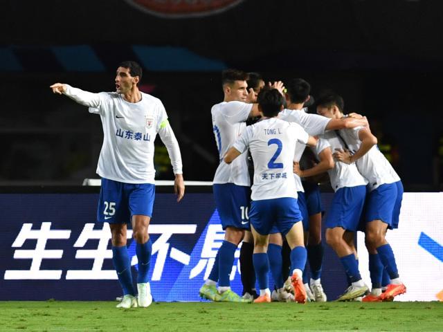 开云app下载-【足协杯】费莱尼造乌龙 十人泰山2比0大连晋级决赛